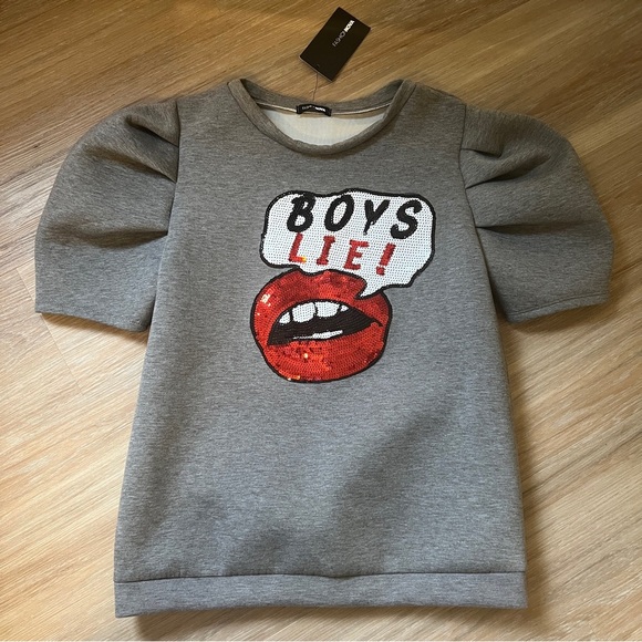 Fashion Nova “Boys Lie” Sequin Graphic Top Gray Sz Small NWT puff body sleeve - Picture 3 of 6